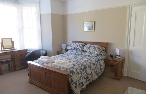 Westgate-on-Sea Apartment | Hartley House Apartment: Westgate -on-Sea. Kent UK