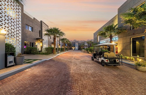 Riyadh Villa | Renium Al Qairawan Resort - Riyadh