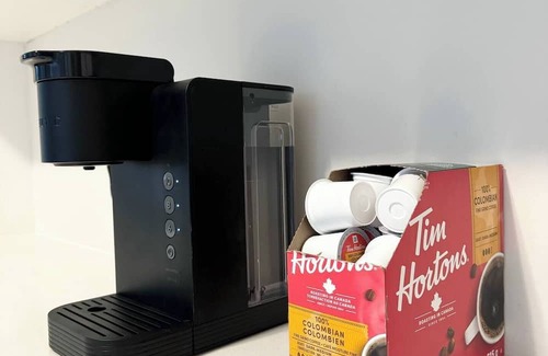 Thorold House | Brand New 5 Bedroom Home in West Niagara