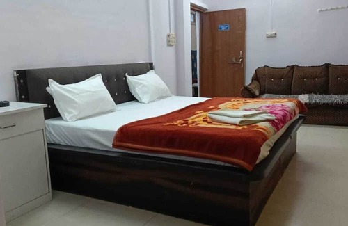 Gwalior Hotel | Hotel Trishla Inn Lodging & Boarding