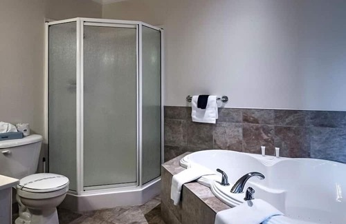 Bay Roberts Hotel | Bayview Inn