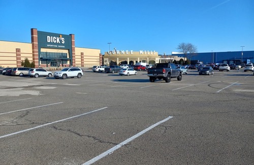 Waukegan Apartment | Enjoyable 1-bedroom apartment in Historical Waukegan. IL with Wi-Fi.