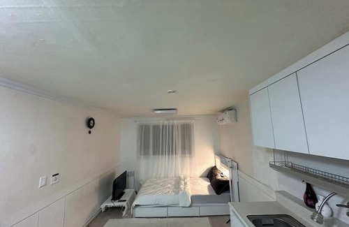 COEX Apartment | Cozy studio with WiFi in central Gangnam, Seoul