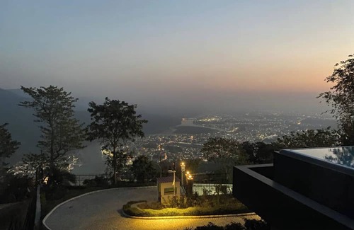 Haridwar Villa | A majestic and luxurious villa overlooking the Ganges