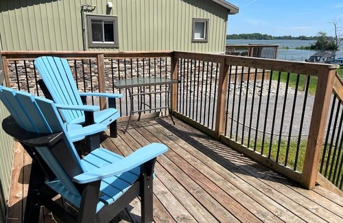 Bloomfield House | The Wellington: Waterview Couple's Getaway
