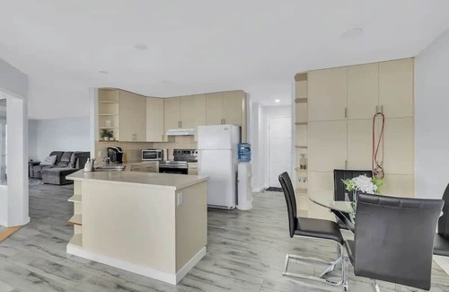West Kelowna Estates House | 1941 - Lakeview Home in West Kelowna