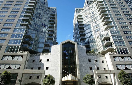 South Beach Apartment | Luxury Stay by the Bay