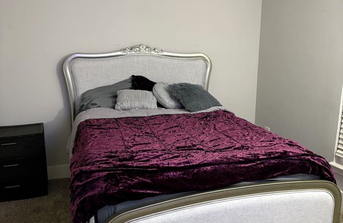 North Raleigh Apartment | Chic 1-bedroom with WiFi and AC in fantastic Raleigh