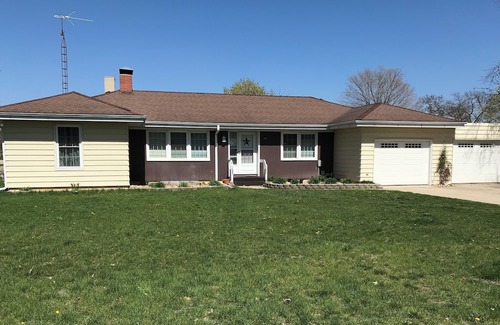 Greene House | 4-bedroom home located in Greene with views of the Shell Rock river