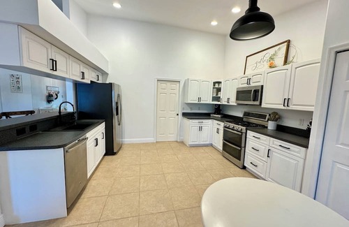 Jupiter Farms House | Charming 3-bedroom house with POOL and WiFi in Jupiter