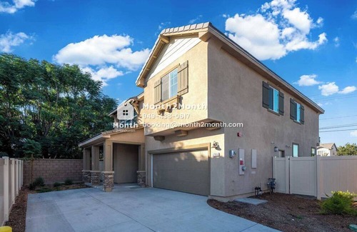 Riverside House | Parkplace Estate Retreat E#42255