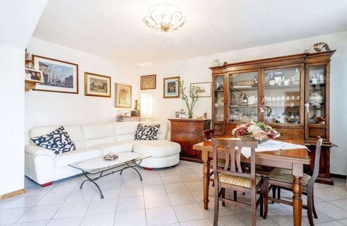 Camaiore Boat Rental | La Pergola Comfortable holiday residence