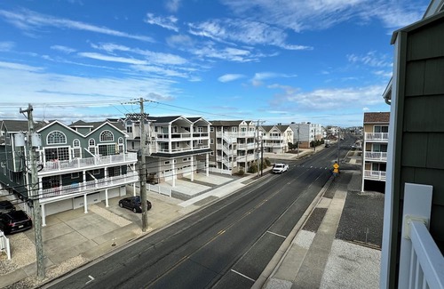 Sea Isle City Condo | Atrium Condominiums HEART of the action