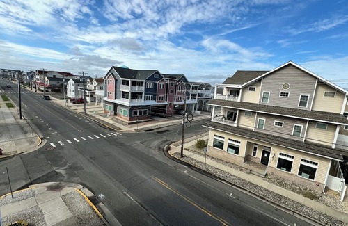 Sea Isle City Condo | Atrium Condominiums HEART of the action