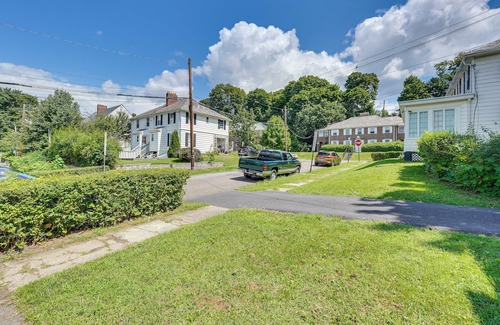 Newburgh House | Colorful Home ~ 1 Mi to Hudson River!