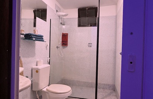 Rio Vermelho Villa | Private room and bathroom in an old mansion - In the heart of Rio Vermelho