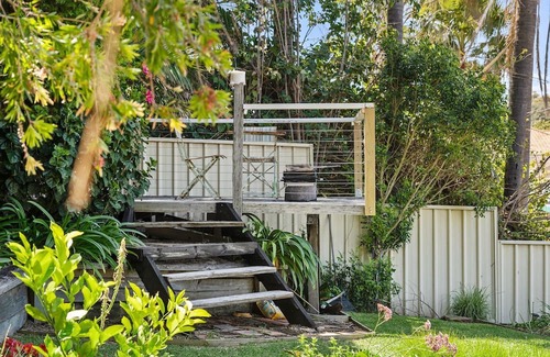 Forresters Beach House | Beachside Bliss Forresters Beach