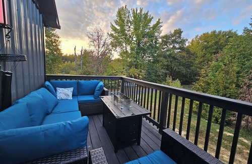 Elkton House | Secluded Barndominium Retreat. Minutes from Fair Hill International. 10min UD