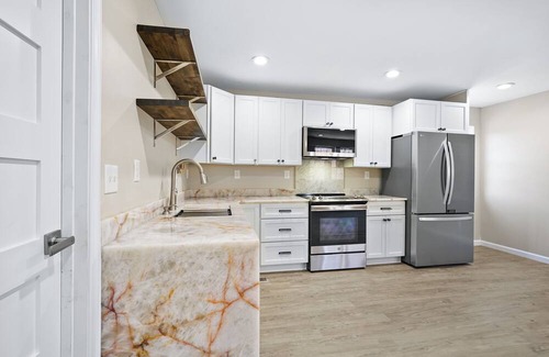 Elkton House | Secluded Barndominium Retreat. Minutes from Fair Hill International. 10min UD