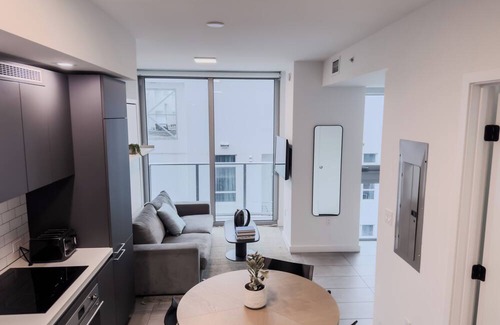 Downtown Miami Apartment | Cozy studio in lovely Miami with pool, gym, AC. Best location