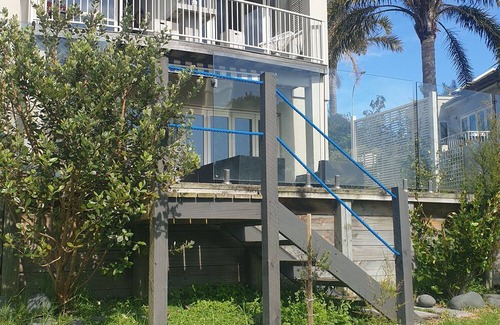 Gulf Harbour House | Fabulous and large 1 bedroom apartment with views over a perfect little lake