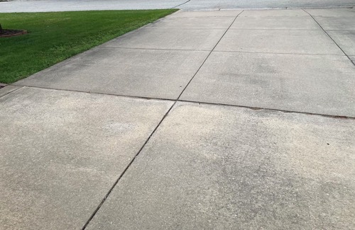 Ashwaubenon RV Rental | Driveway 3 Blocks from Lambeau Field: RV Friendly for NFL Draft
