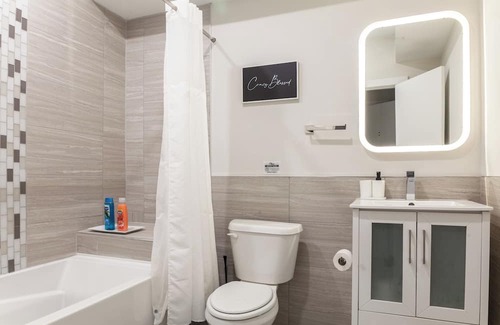 North Philadelphia East Apartment | Philly 1829 E - 4BD Apt 2