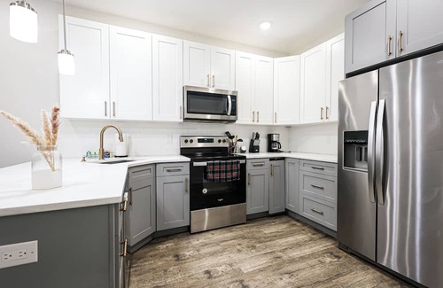 North Philadelphia East Apartment | Philly 1926 New 3bd/ba