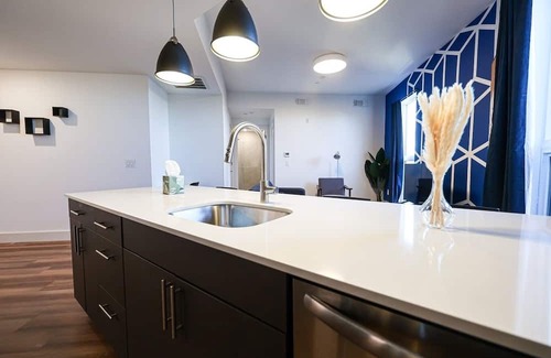 Brewerytown Apartment | Imagine a stylish escape in Glenwood, the epitome of urban luxury