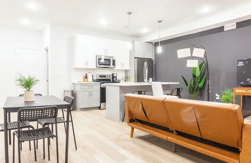 North Philadelphia East Apartment | Philly 2156 N New 3bd/ba