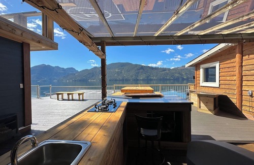 Echo Island Ski Chalet | Ozarks Vortex Island Cabin: Your Serene Lakeside Escape