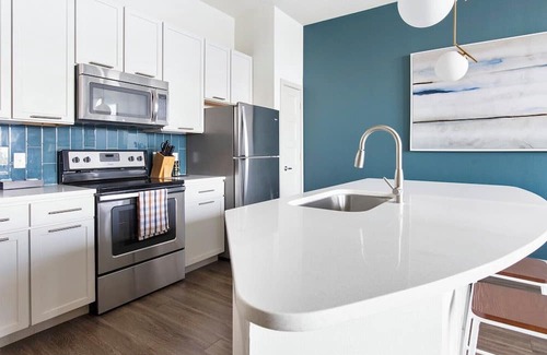 Downtown San Antonio Apartment | Barsala l Chic 1BD with Rooftop Lounge & Fitness Center