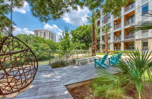 Downtown San Antonio Apartment | Barsala l Spacious 2BD with Panoramic Views plus Fitness Center