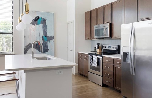 Downtown San Antonio Apartment | Barsala l Spacious 2BD with Panoramic Views plus Fitness Center