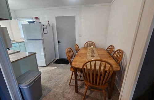 Marceline House | Charming 2-bedroom house with AC, WiFi in marvelous Marceline