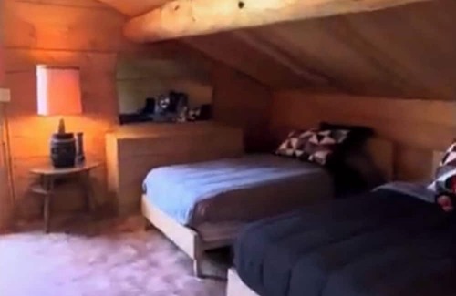 Pitkin Cabin | Charming 2-Bedroom Cabin for 6 with Full Amenities, WiFi, and Spacious Porches