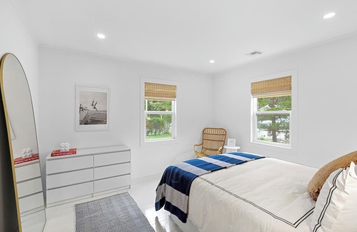 Sag Harbor Cottage | little Cottage on Cove Charming 2-bedroom in soothing Sag Harbor with WiFi, AC