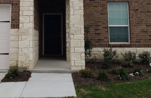 Forney House | Dallas Cowboy fans easy access to AT&T Stadium and DT Dallas