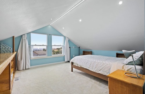 Castro Valley House | Spacious 5-bedroom house in charming Castro Valley