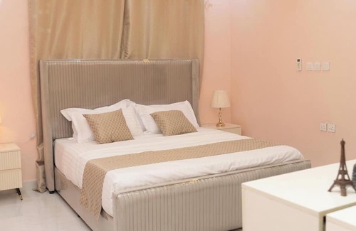 Riyadh Apartment | Chic apartment in pleasant Riyadh with AC, WiFi