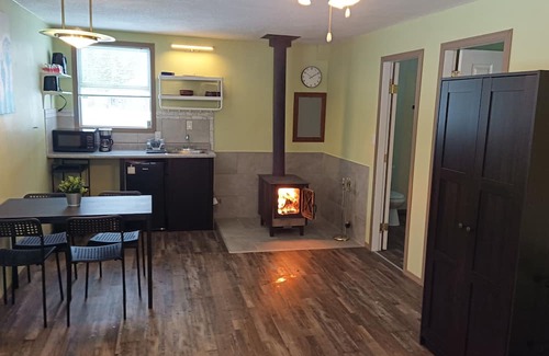 Likely Cabin | Cozy cabin at Cedar Creek , Likely BC
