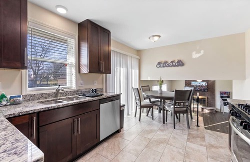 Matteson House | Matteson Rental