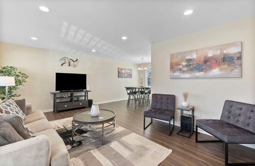 Matteson House | Matteson Rental