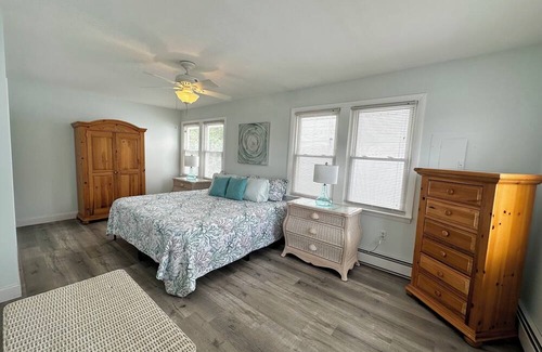 Lake Como House | Location! Location! 3 Bedroom on border of Spring Lake - Lake Como!