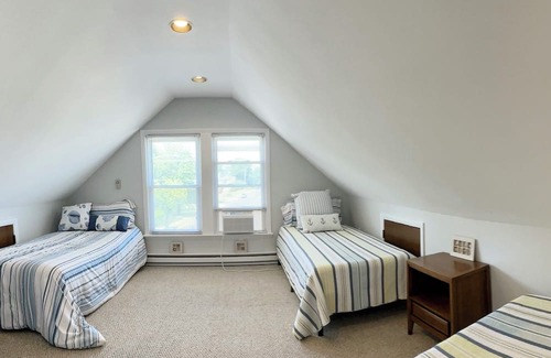 Lake Como House | Location! Location! 3 Bedroom on border of Spring Lake - Lake Como!