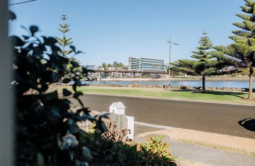 East Devonport House | Mama's on the Mersey
