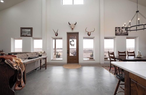Dawn House | Modern Ranch Retreat, 4bedroom/2.5 baths, horse barn, turnouts & arena