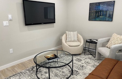 Sioux Lookout Apartment | Cozy apartment in lovely Sioux Lookout with AC, WiFi, Netflix, Amazon Prime