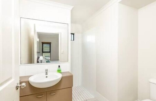 Cairns Apartment | Cairns City Oasis King Bed Studio; Pool & BBQ