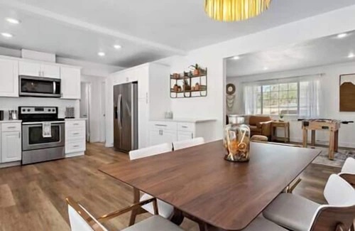 Yucca Valley House | Remodeled 4BR Joshua Tree home w/Hot Tub!